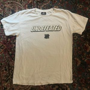 UNDEFEATED White Tshirt